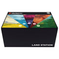 Magic The Gathering – 2025 Land Station (400 Basic Land Cards, Englisch)