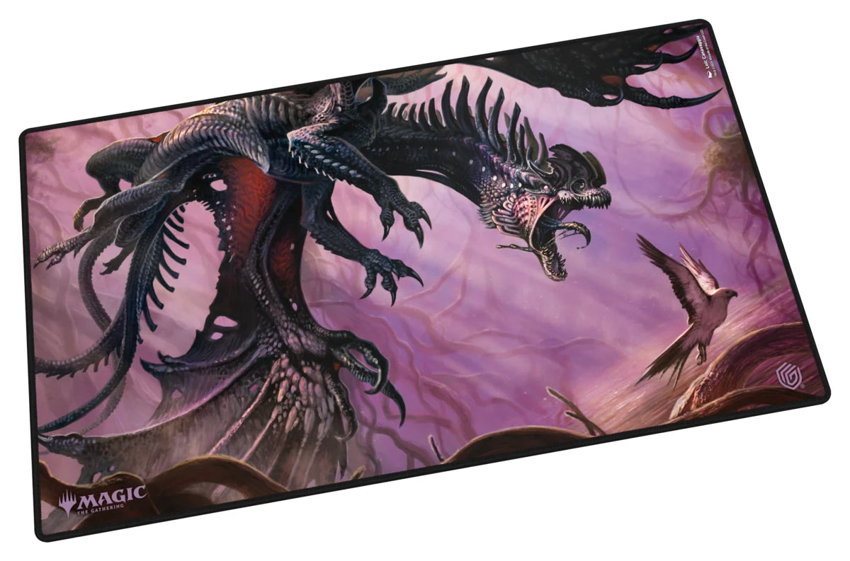 Magic The Gathering – „Tarkir: Dragonstorm“ Play-Mat – Feral Deathgorger (Ultimate Guard)