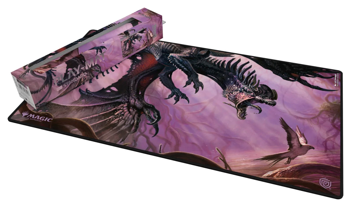 Magic The Gathering – „Tarkir: Dragonstorm“ Play-Mat – Feral Deathgorger (Ultimate Guard)